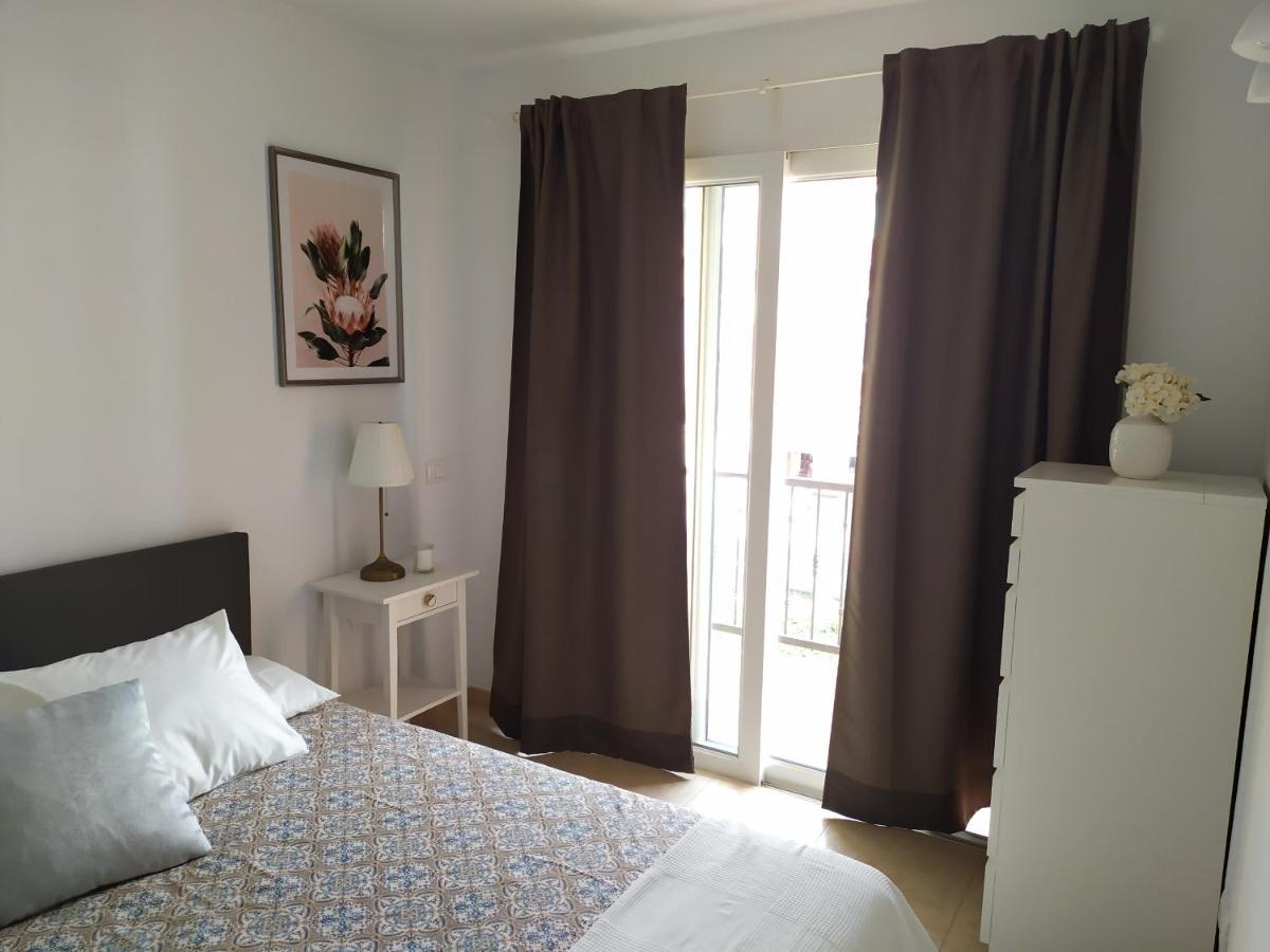 Helios Apartment *